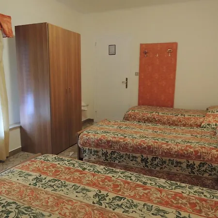 Hotel Domus Adele 2*