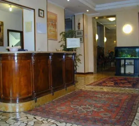 Domus Adele Hotel 2*