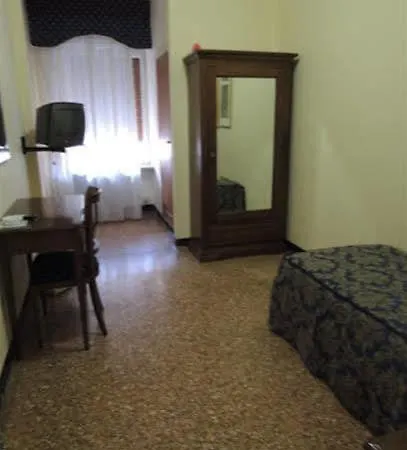 Domus Adele Hotel 2*